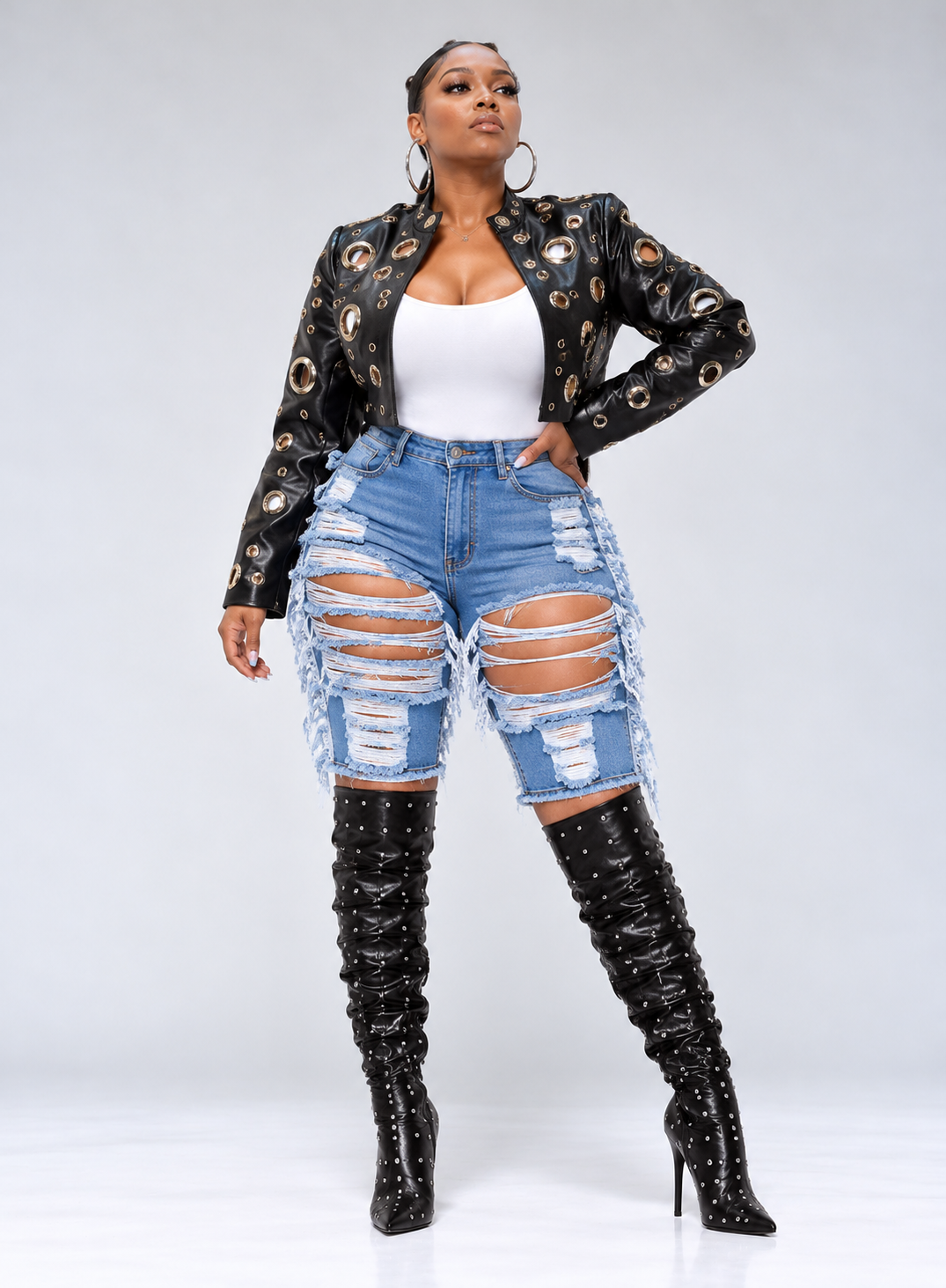Distressed Plusher Capris