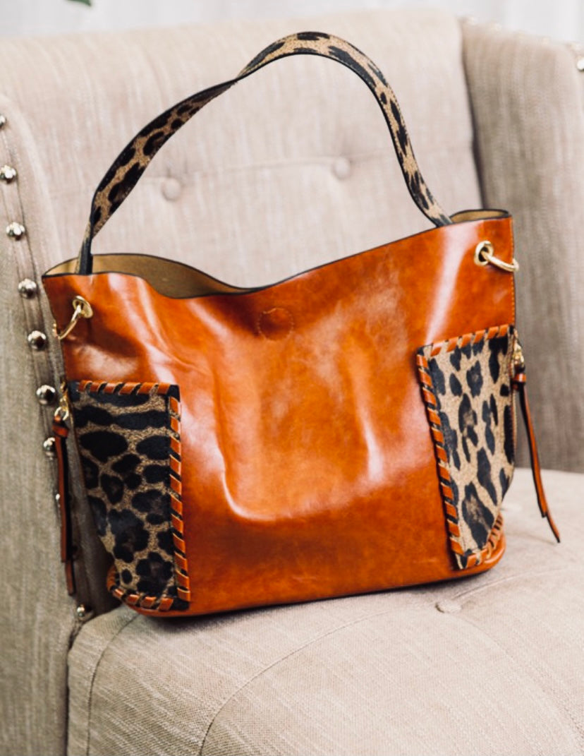 Leopard Print Gusset Shoulder Bag